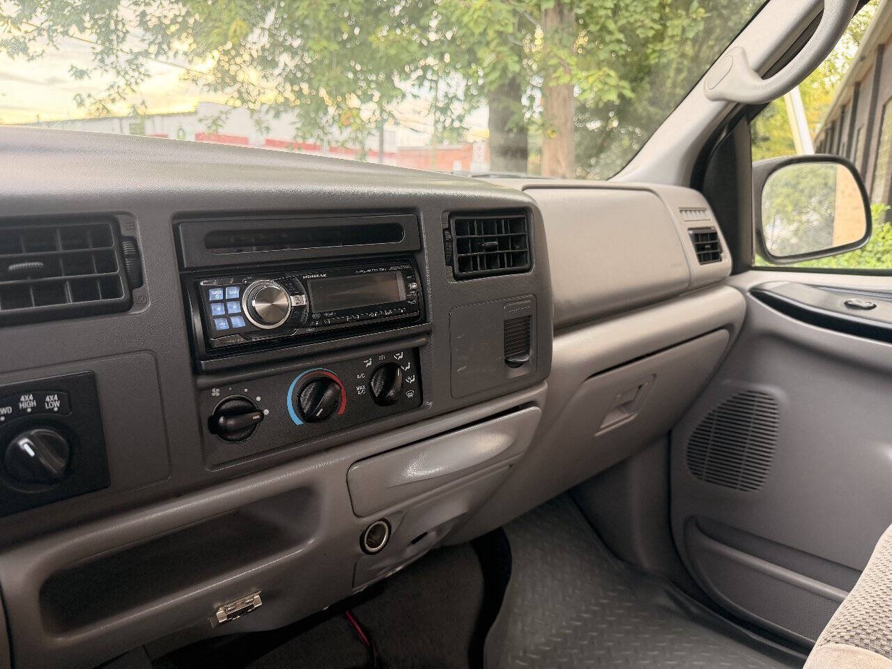2001 Ford F250 Super Duty Crew Cab Lariat Crew Cab