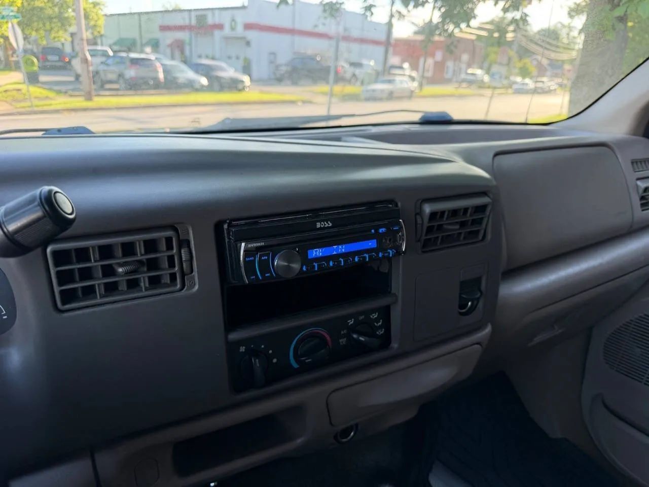 2004 Ford F250 Super Duty Crew Cab XLT Pickup 4D 8 ft photo 24