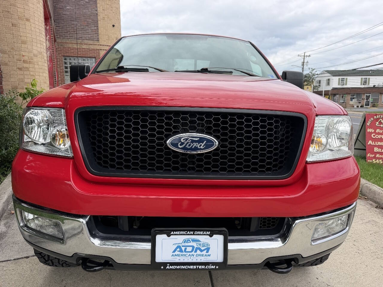 2004 Ford F-150 XLT photo 2