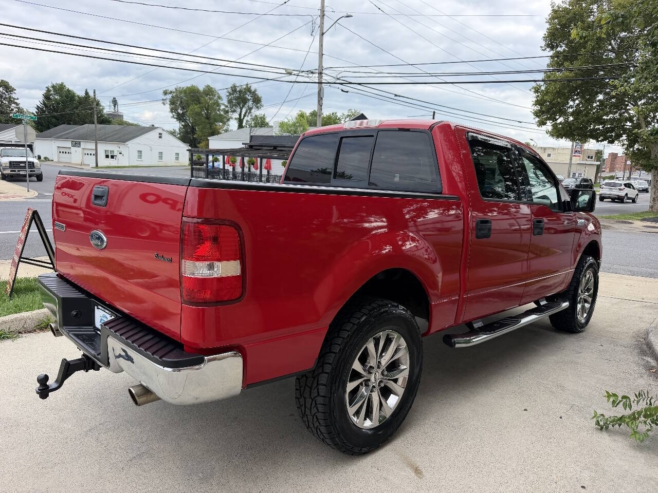 2004 Ford F-150 XLT photo 5