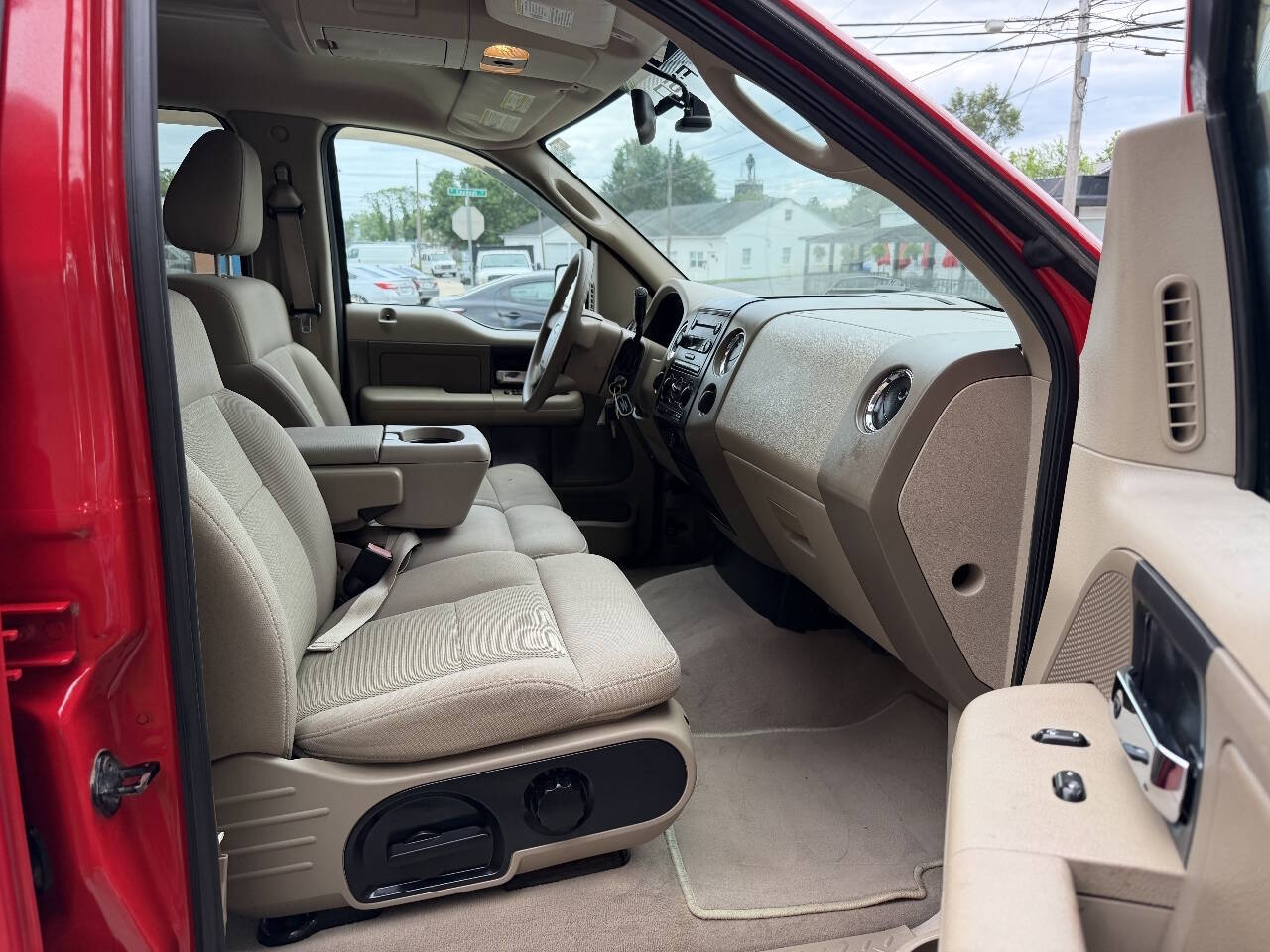 2004 Ford F-150 XLT photo 12