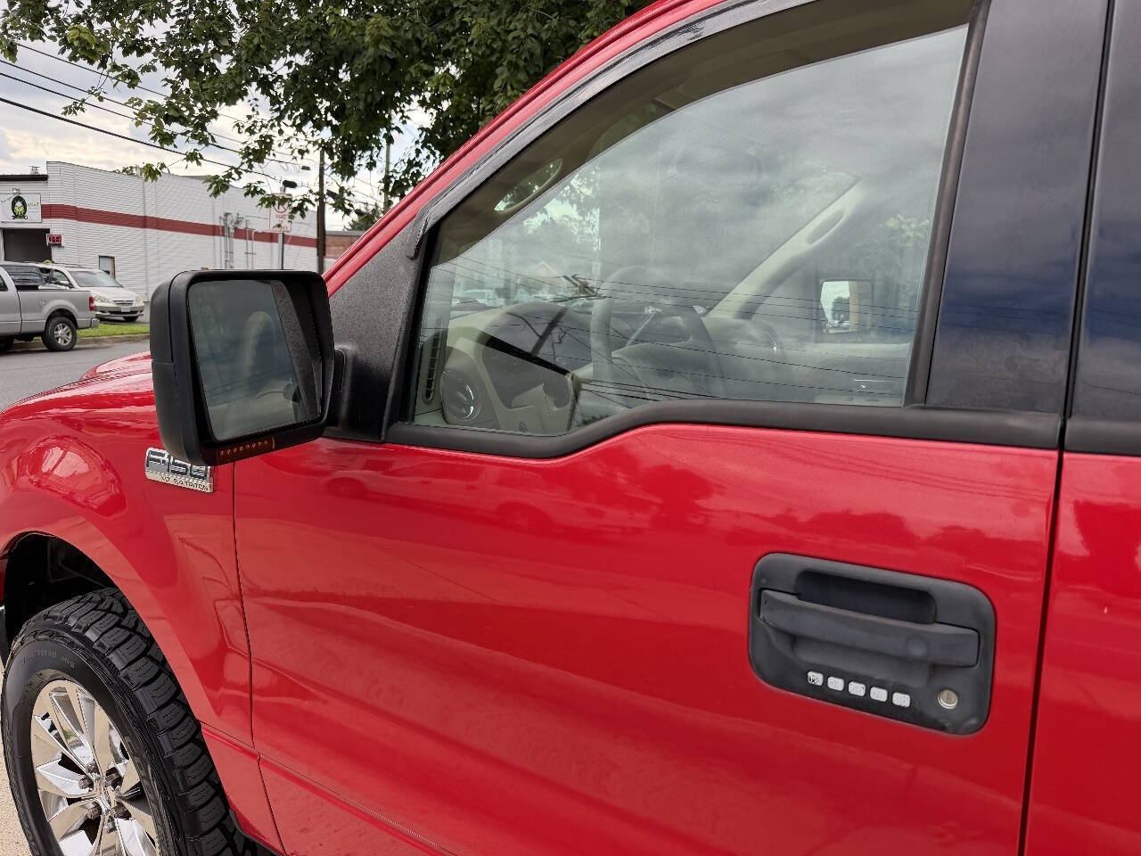 2004 Ford F-150 XLT photo 19