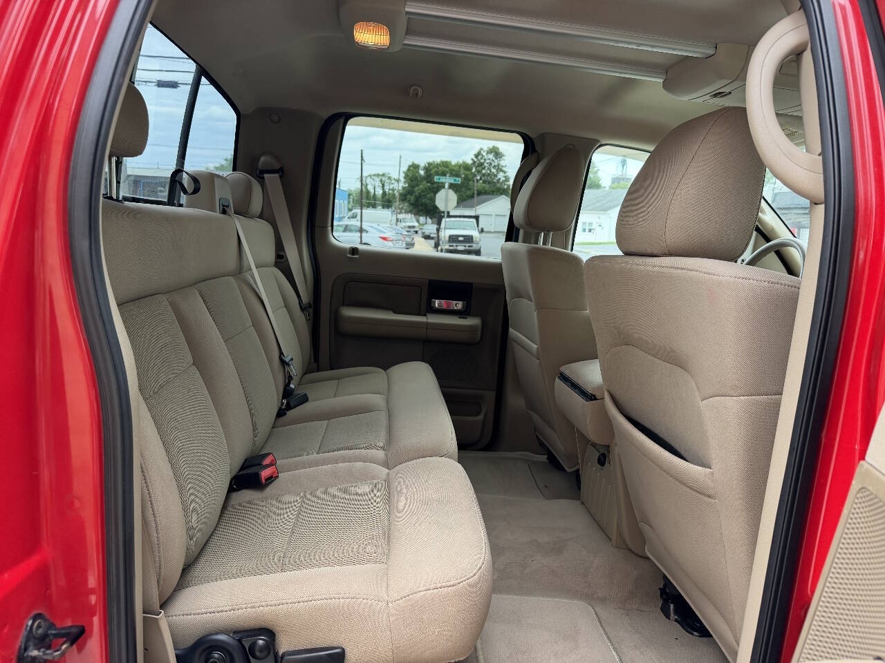 2004 Ford F-150 XLT photo 24