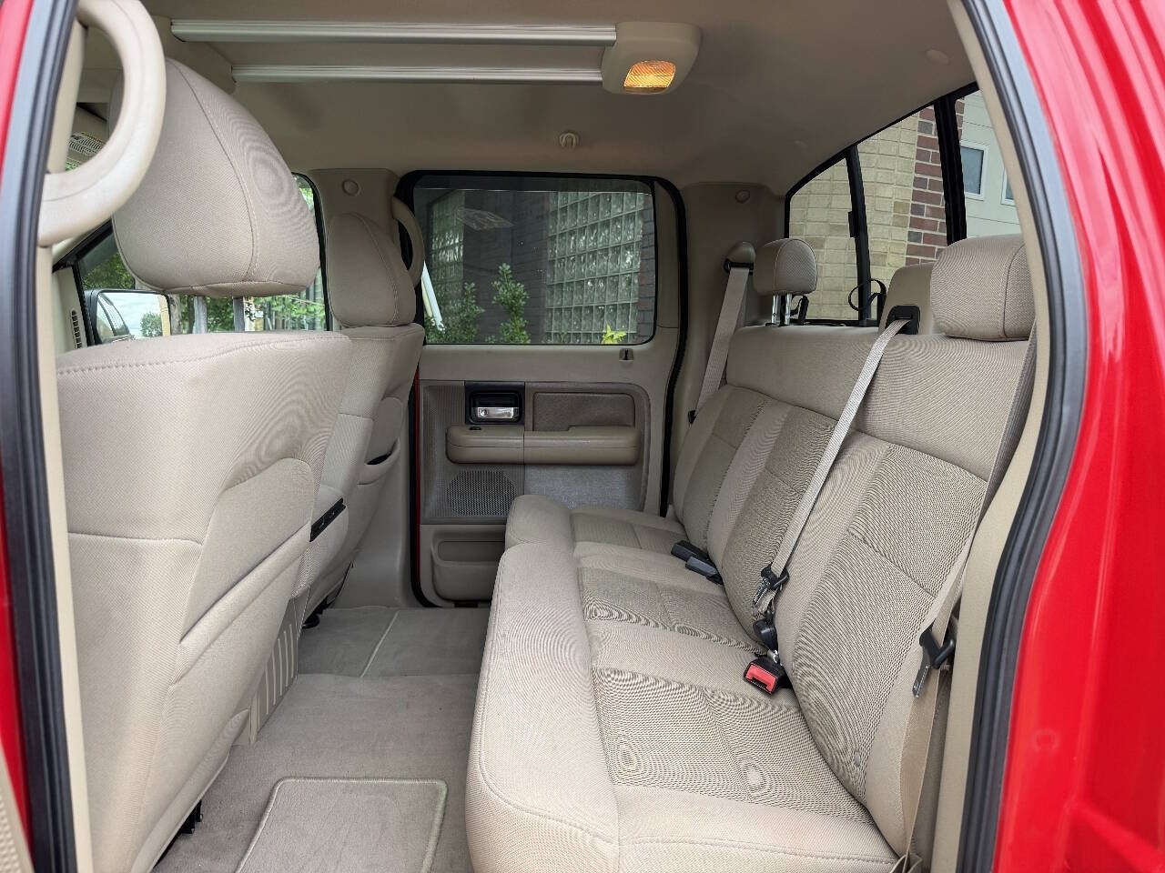 2004 Ford F-150 XLT photo 30