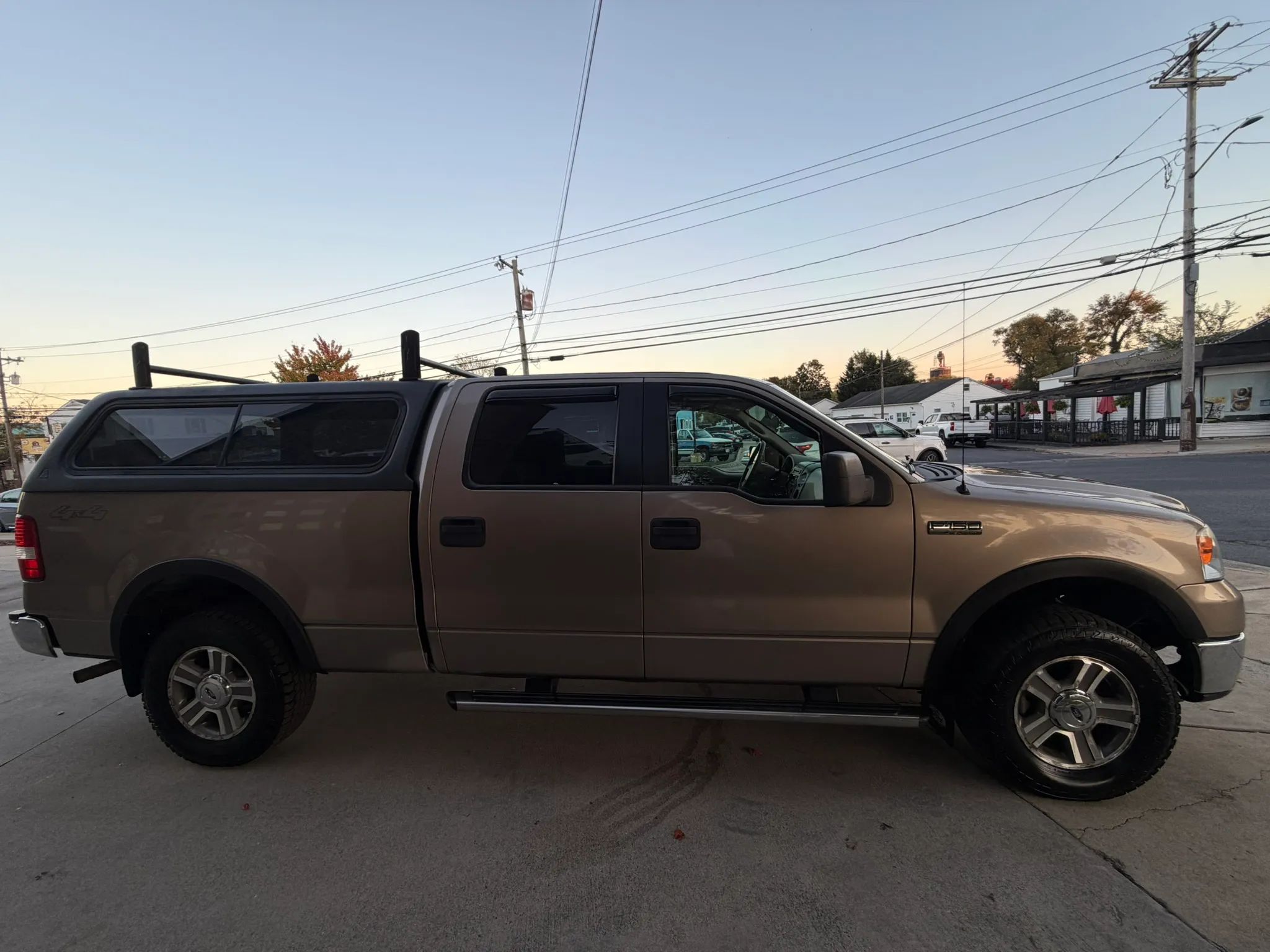 2006 Ford F150 SuperCrew Cab XLT Pickup 4D 6 1/2 ft