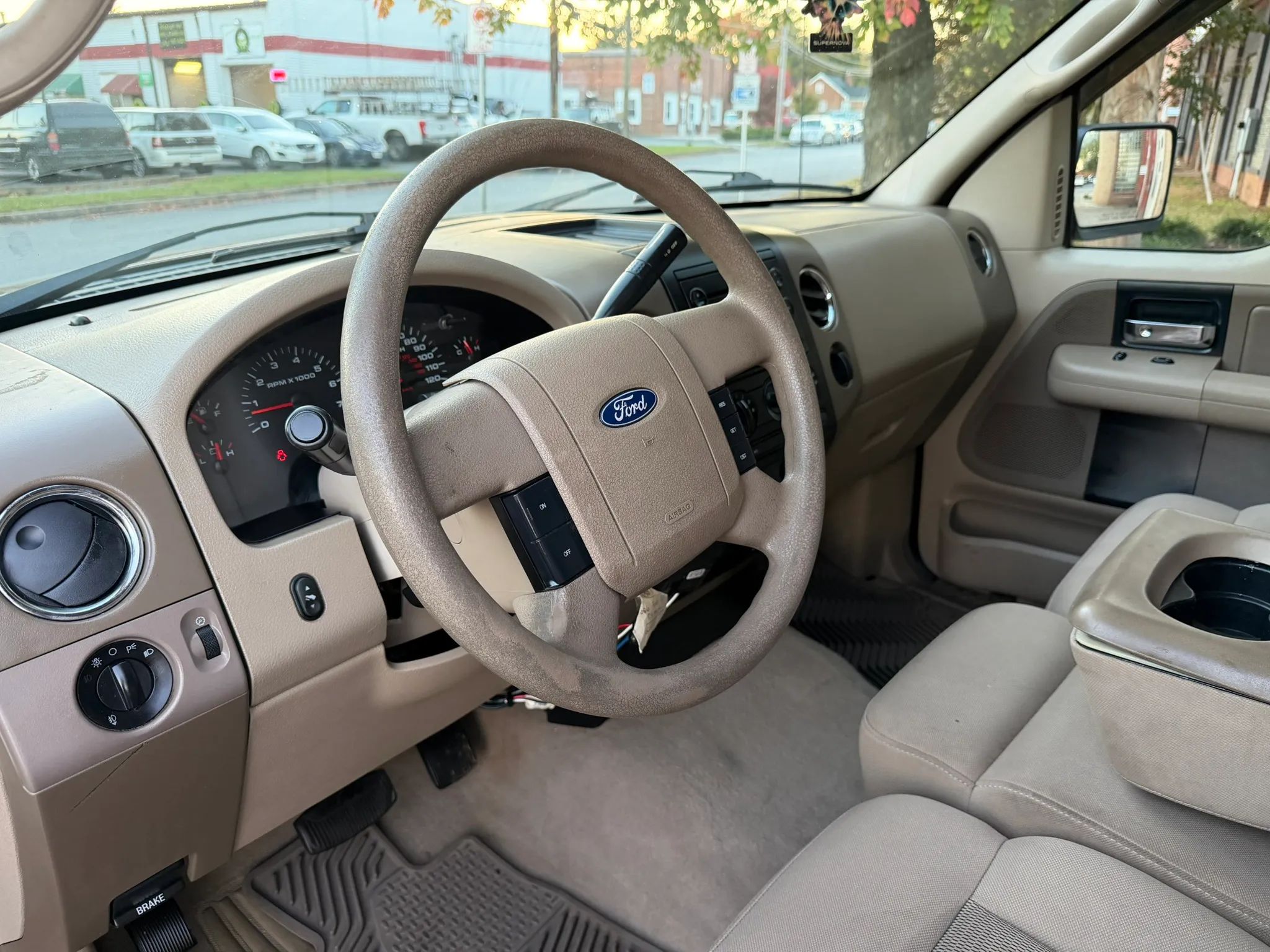 2006 Ford F150 SuperCrew Cab XLT Pickup 4D 6 1/2 ft