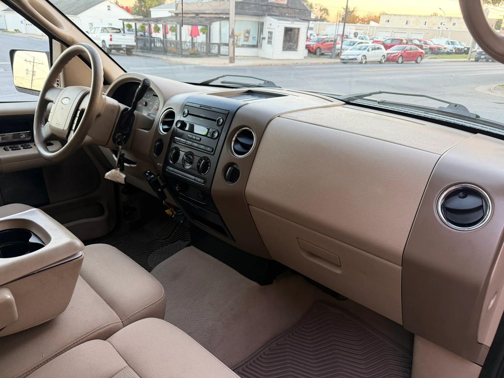 2006 Ford F150 SuperCrew Cab XLT Pickup 4D 6 1/2 ft