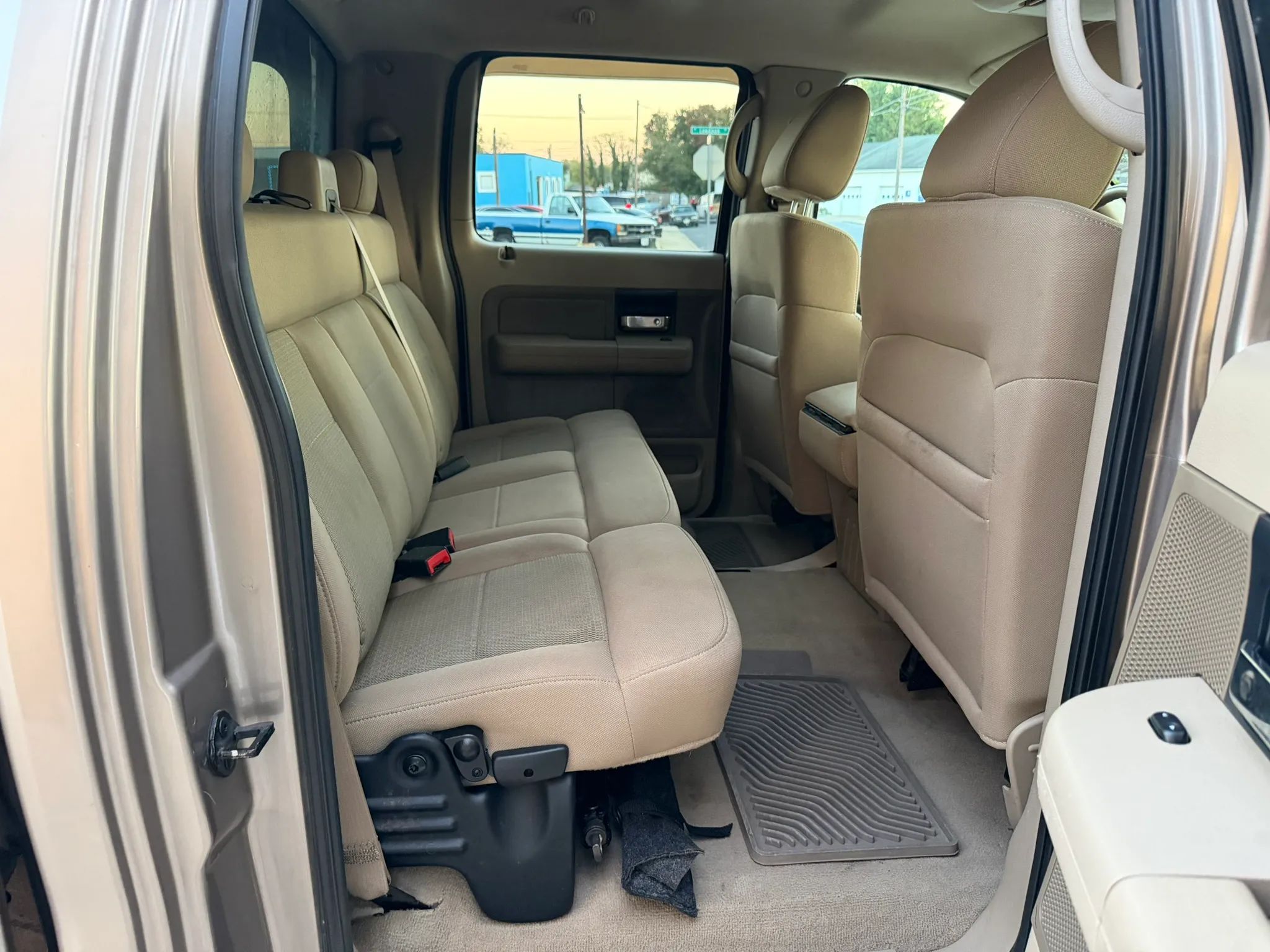 2006 Ford F150 SuperCrew Cab XLT Pickup 4D 6 1/2 ft