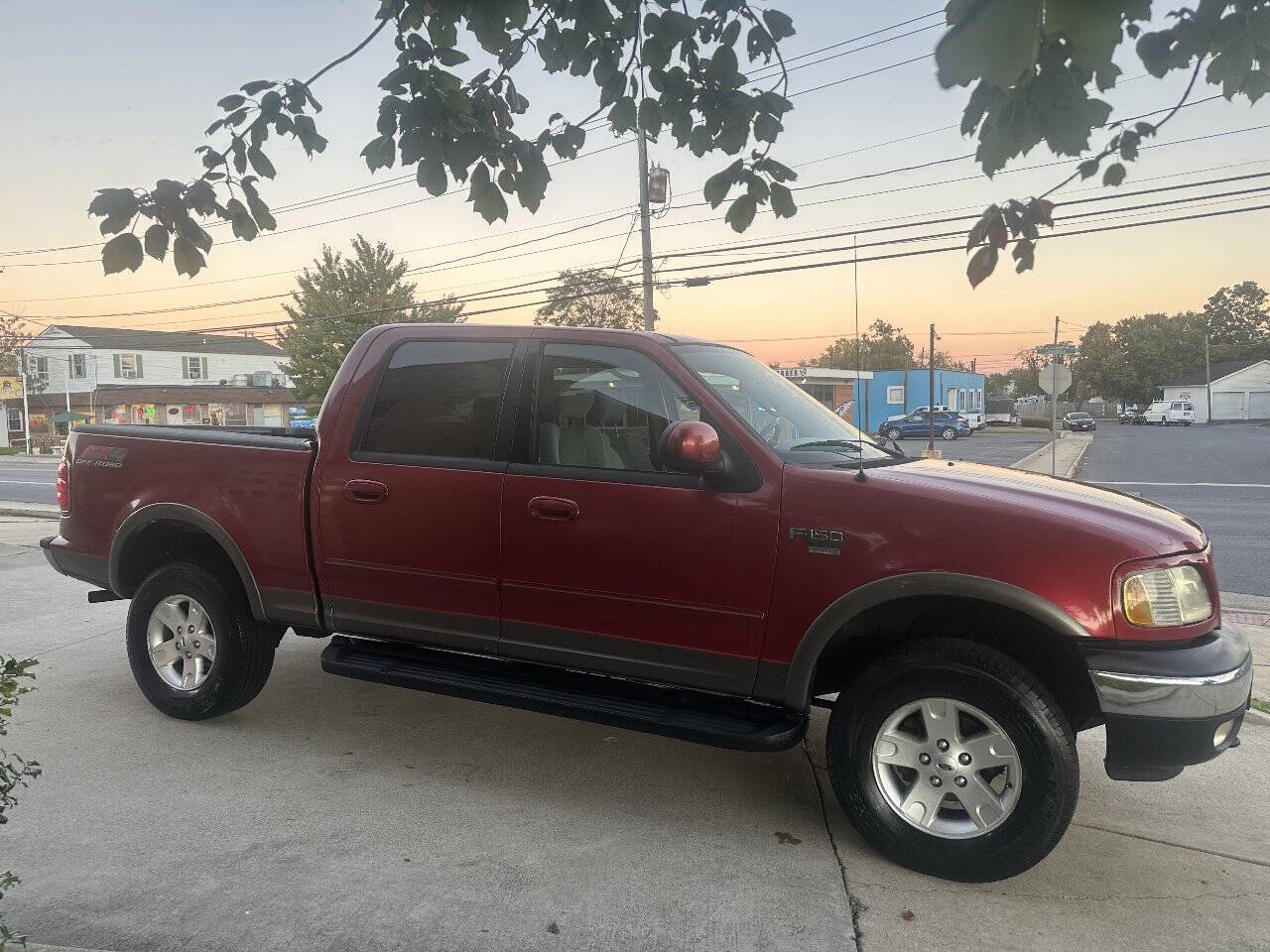 2003 Ford F150 SuperCrew Cab XLT Pickup 4D 5 1/2 ft