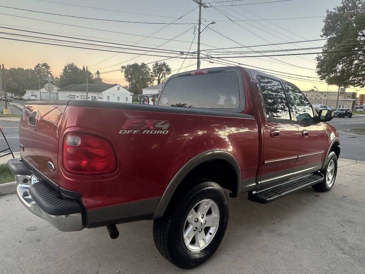 2003 Ford F150 SuperCrew Cab XLT Pickup 4D 5 1/2 ft