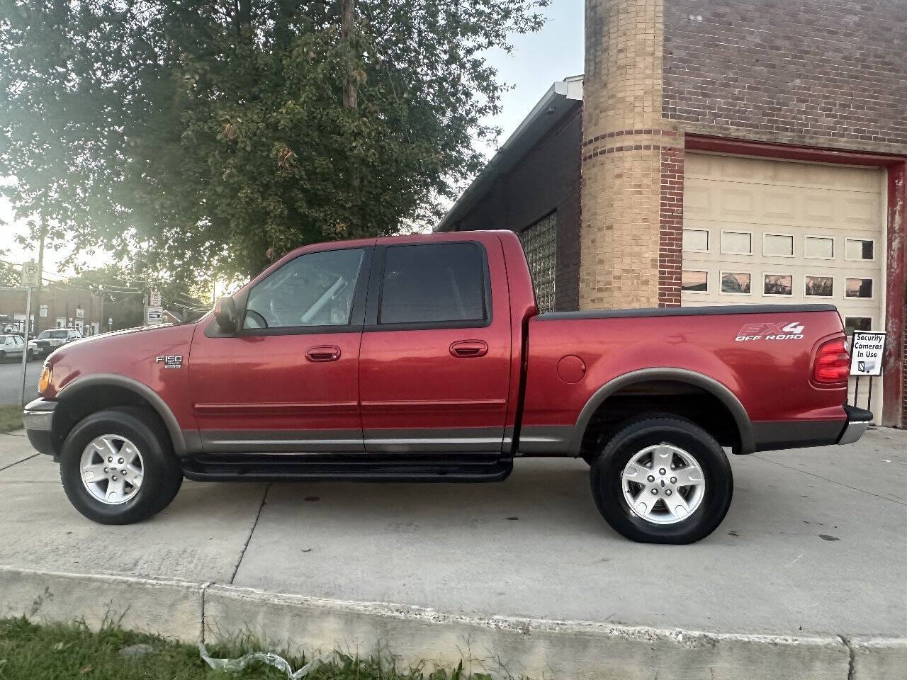 2003 Ford F150 SuperCrew Cab XLT Pickup 4D 5 1/2 ft