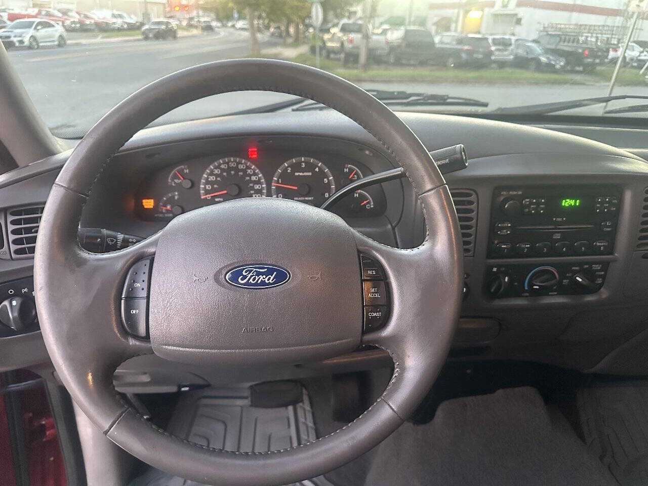 2003 Ford F150 SuperCrew Cab XLT Pickup 4D 5 1/2 ft
