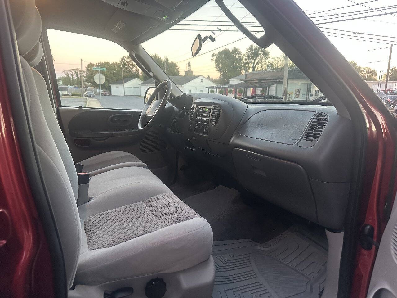 2003 Ford F150 SuperCrew Cab XLT Pickup 4D 5 1/2 ft
