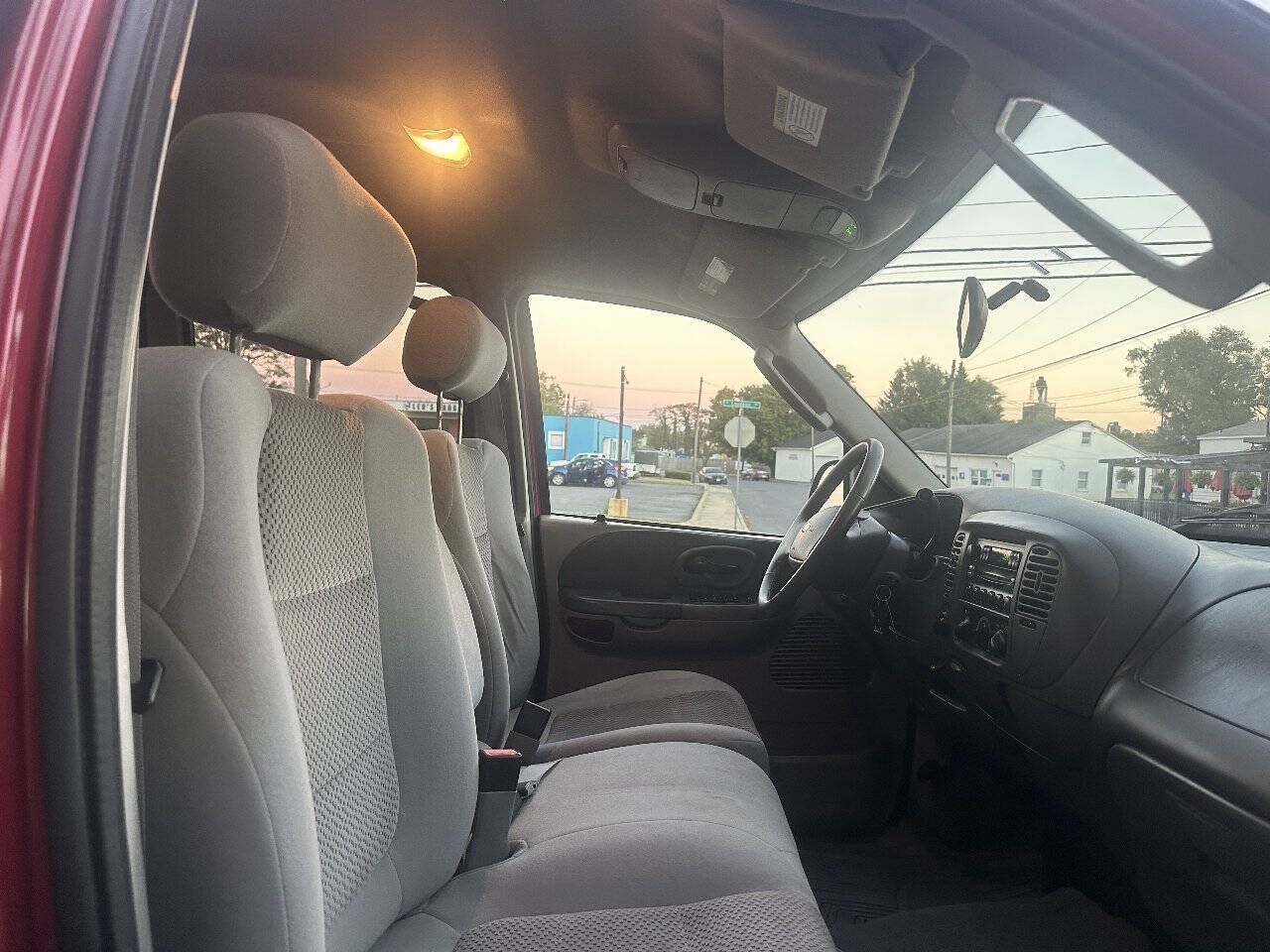 2003 Ford F150 SuperCrew Cab XLT Pickup 4D 5 1/2 ft
