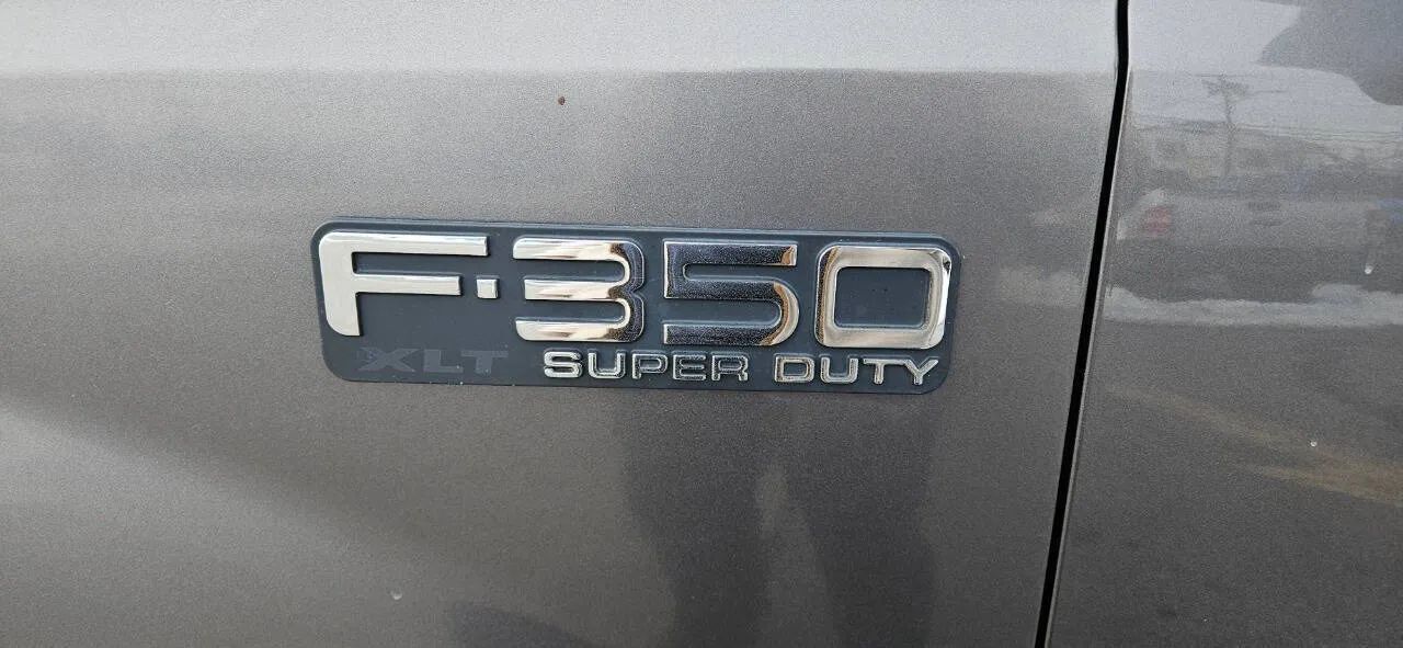 2004 Ford F350 Super Duty Crew Cab XLT Pickup 4D 8 ft photo 14