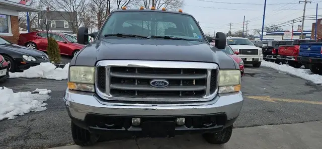 2004 Ford F350 Super Duty Crew Cab XLT Pickup 4D 8 ft photo 2