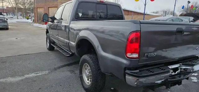 2004 Ford F350 Super Duty Crew Cab XLT Pickup 4D 8 ft photo 7