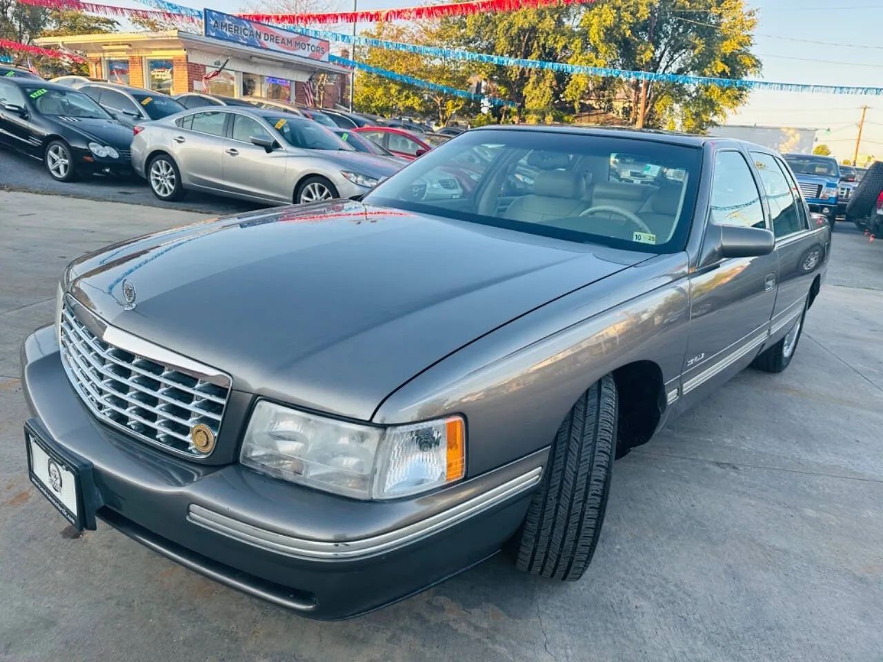 1998 Cadillac DeVille Sedan 4D