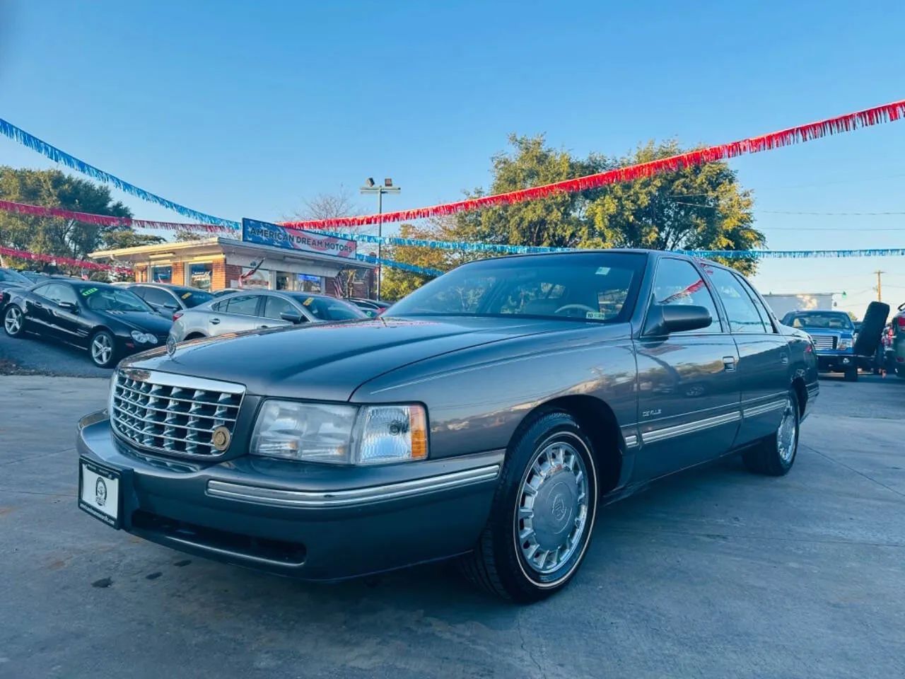 1998 Cadillac DeVille Sedan 4D