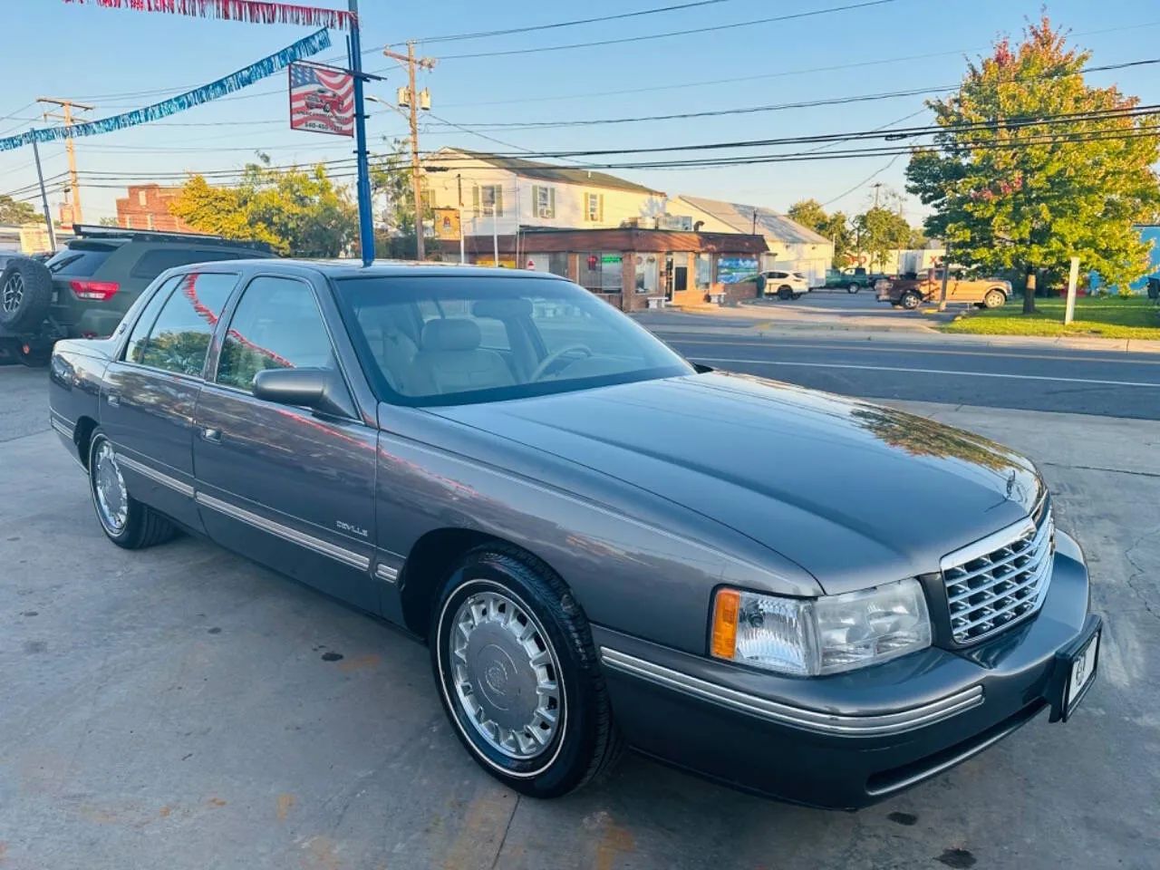 1998 Cadillac DeVille Sedan 4D