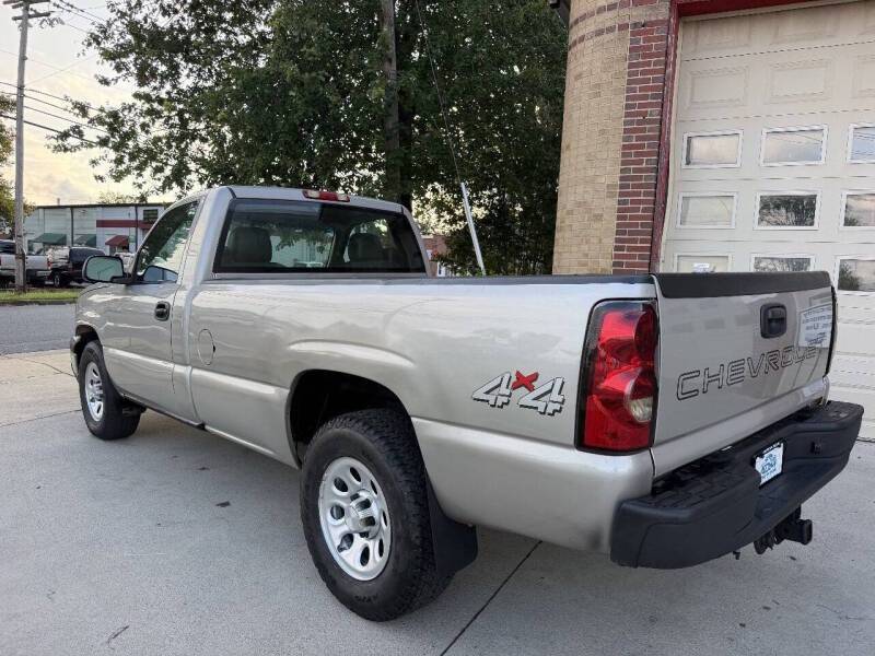 2006 Chevrolet Silverado 1500 Regular Cab Work Truck Pickup 2D 8 ft