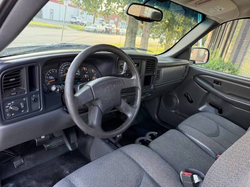 2006 Chevrolet Silverado 1500 Regular Cab Work Truck Pickup 2D 8 ft
