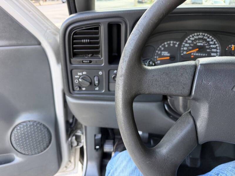 2006 Chevrolet Silverado 1500 Regular Cab Work Truck Pickup 2D 8 ft