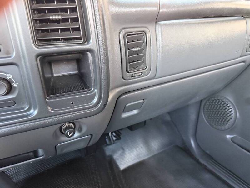 2006 Chevrolet Silverado 1500 Regular Cab Work Truck Pickup 2D 8 ft