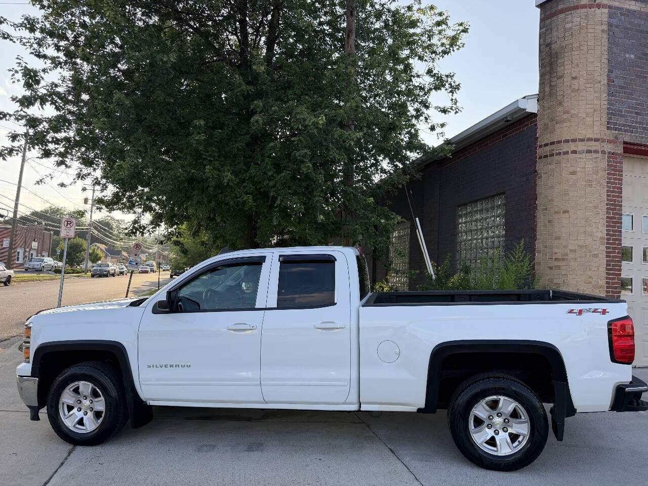 2015 Chevrolet Silverado 1500 LT Z71 Extended Cab photo 12