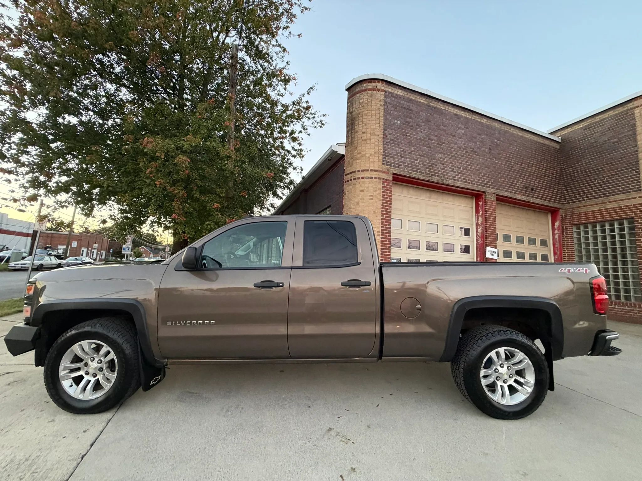 2014 Chevrolet Silverado 1500 Double Cab LT Pickup 4D 6 1/2 ft