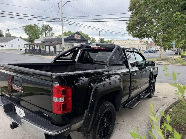 2014 GMC Sierra 1500 SLT Extended Cab photo 9