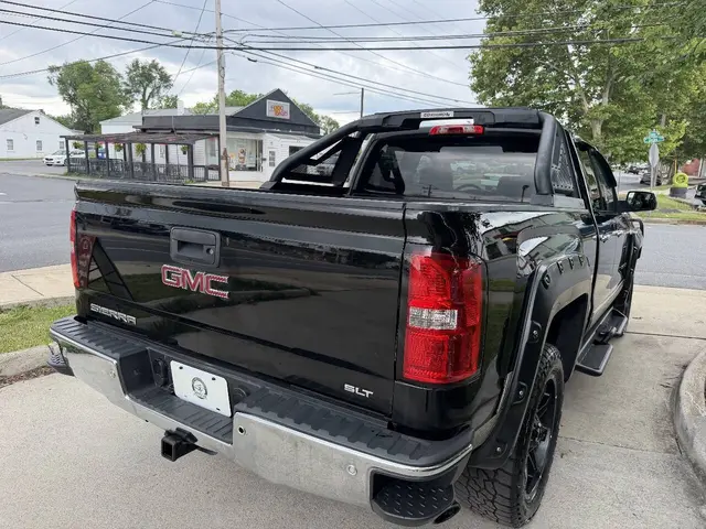 2014 GMC Sierra 1500 SLT Extended Cab photo 10