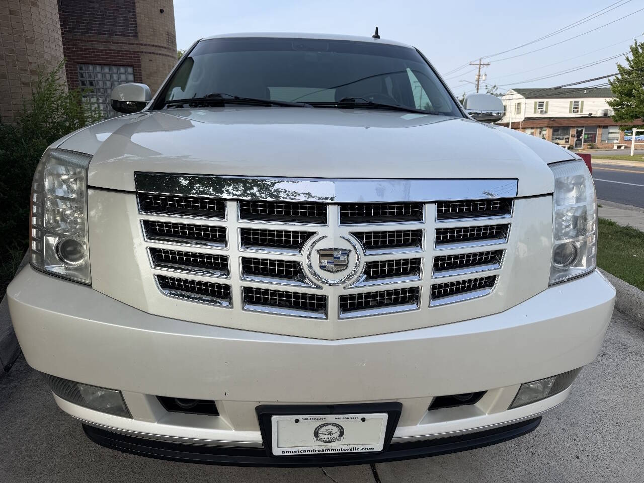 2009 Cadillac Escalade Hybrid Base photo 2