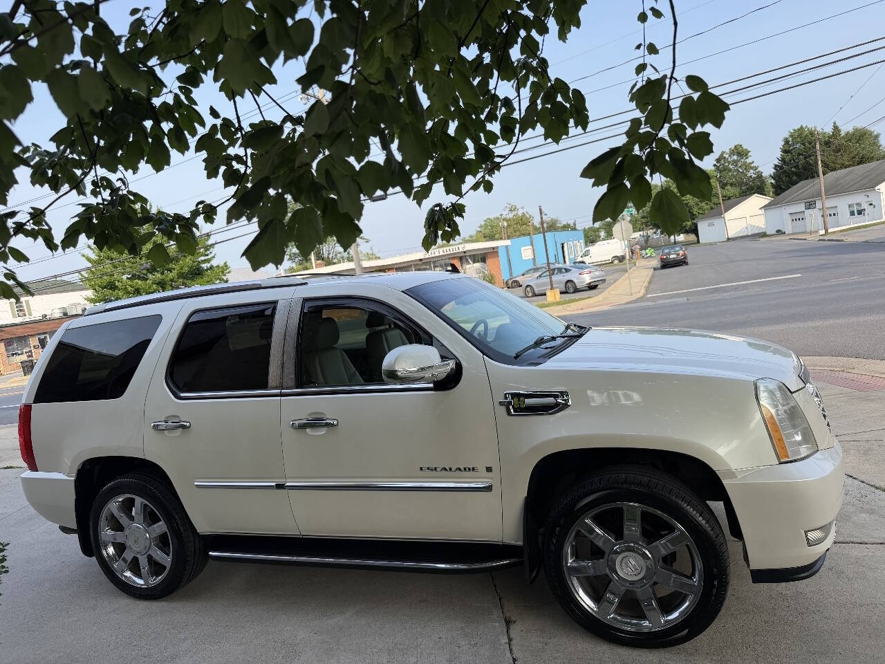 2009 Cadillac Escalade Hybrid Base photo 4