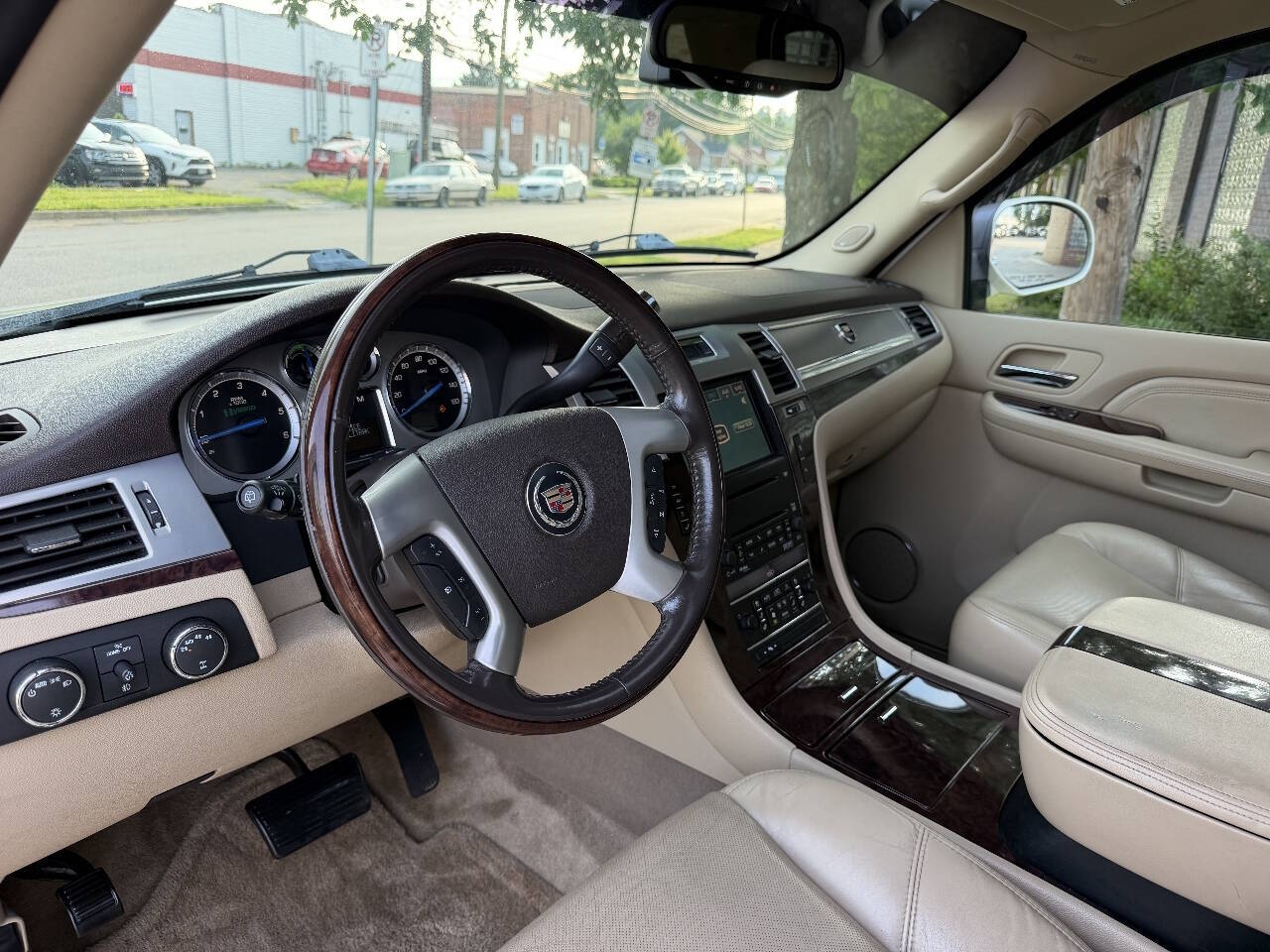 2009 Cadillac Escalade Hybrid Base photo 19