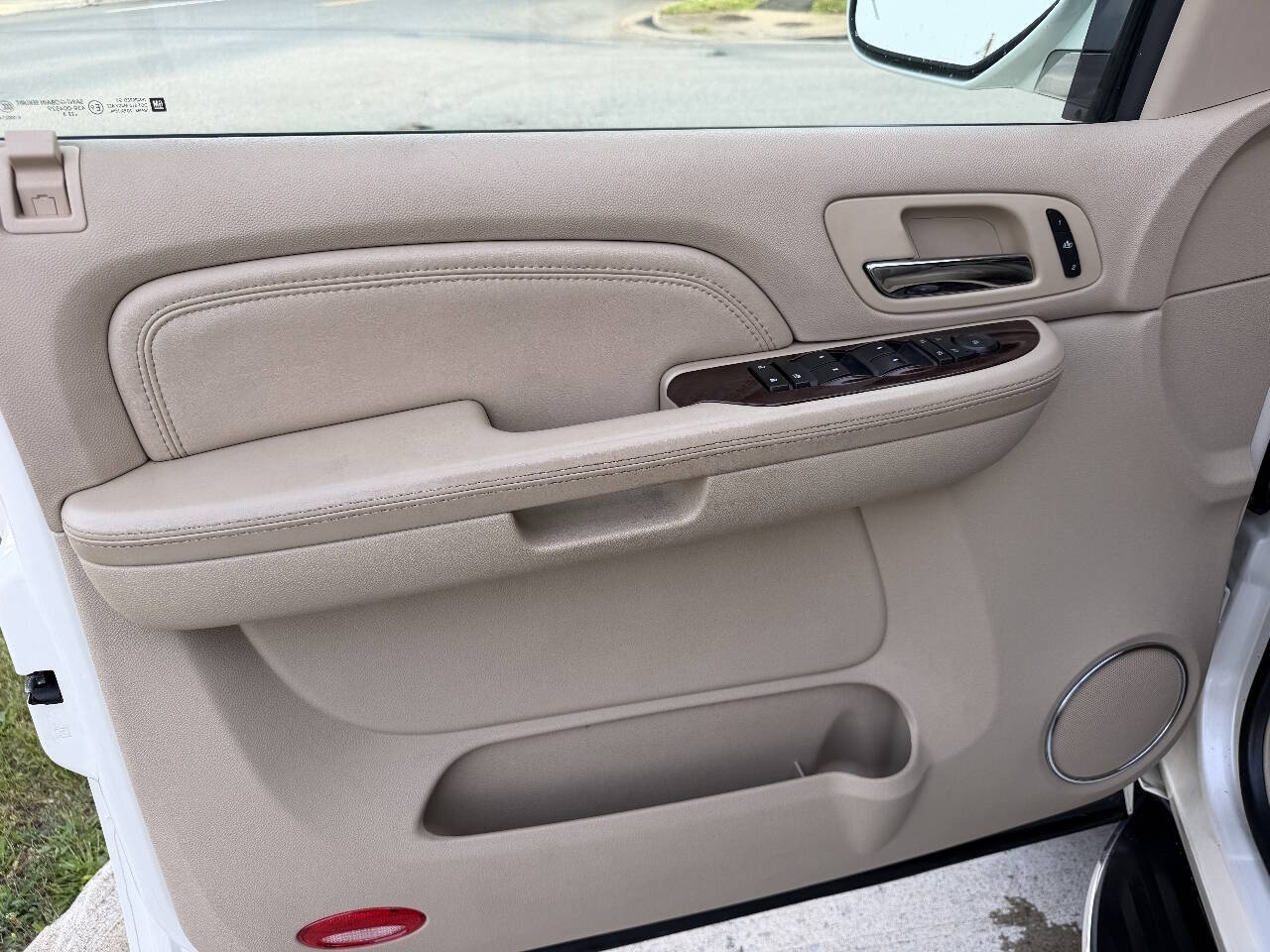 2009 Cadillac Escalade Hybrid Base photo 23