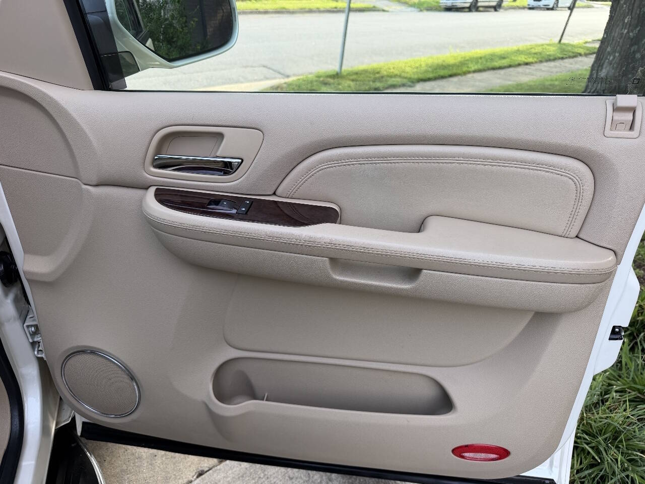 2009 Cadillac Escalade Hybrid Base photo 32