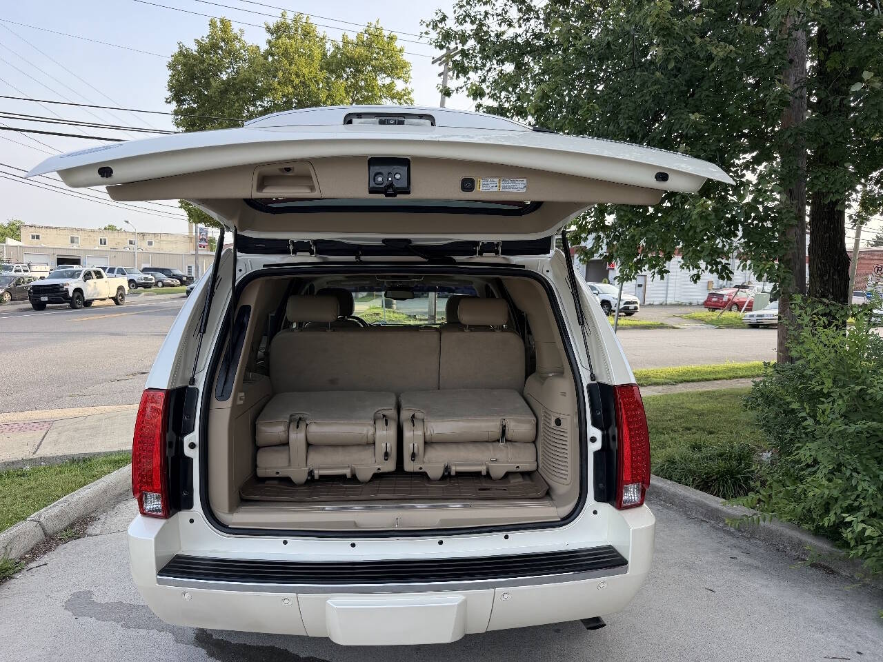 2009 Cadillac Escalade Hybrid Base photo 42