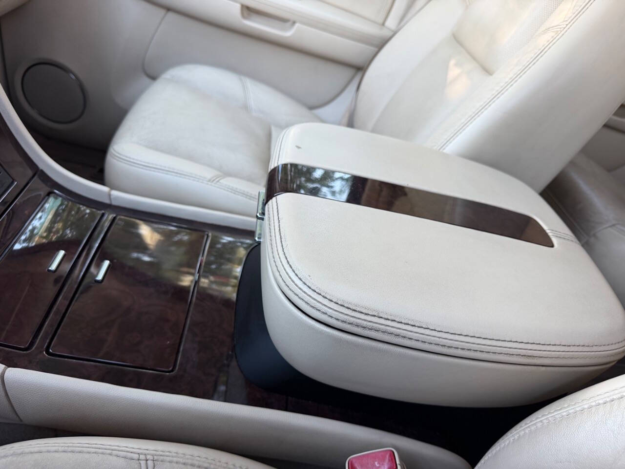 2007 Cadillac Escalade ESV Base SUV photo 27
