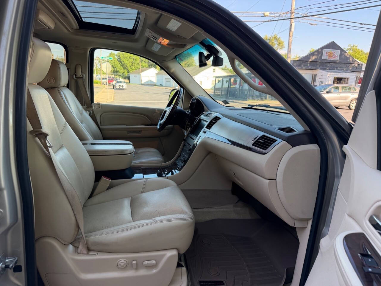2007 Cadillac Escalade ESV Base SUV photo 28