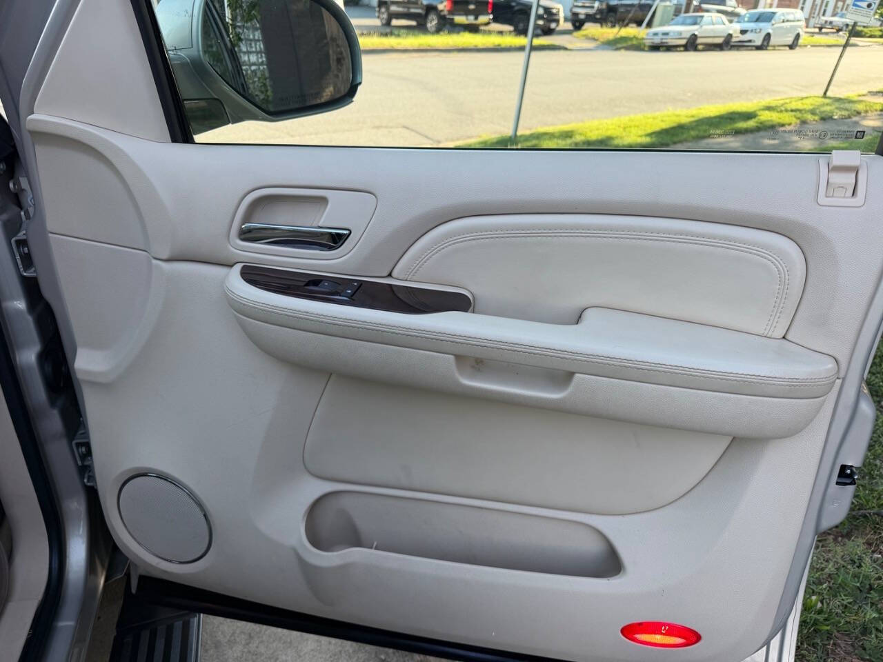 2007 Cadillac Escalade ESV Base SUV photo 31