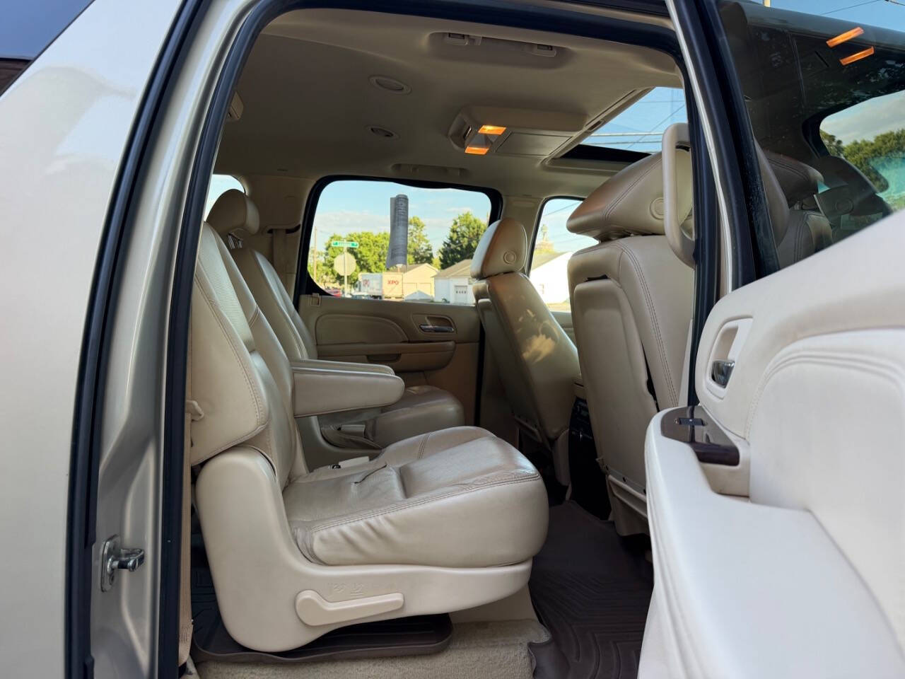 2007 Cadillac Escalade ESV Base SUV photo 33