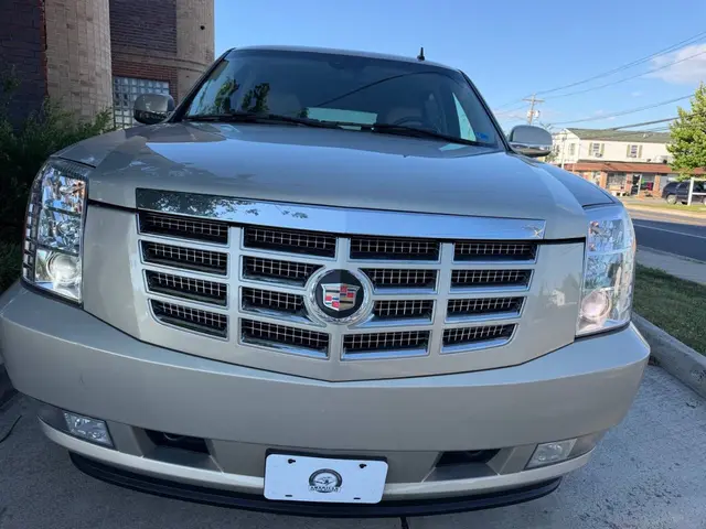 2007 Cadillac Escalade ESV Base SUV photo 2