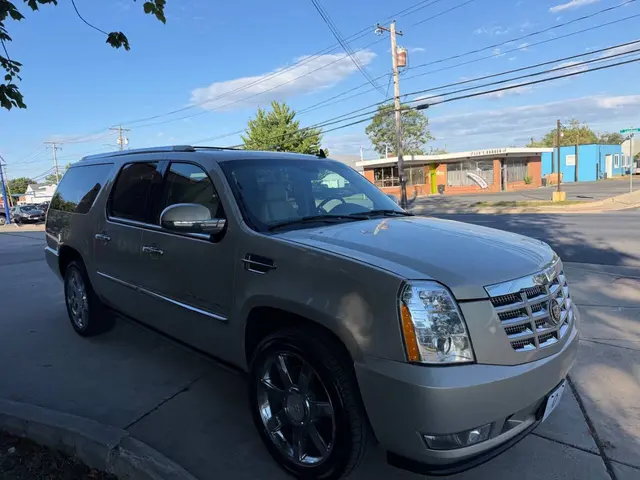 2007 Cadillac Escalade ESV Base SUV photo 3