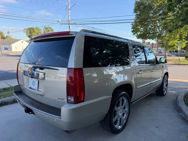 2007 Cadillac Escalade ESV Base SUV photo 5