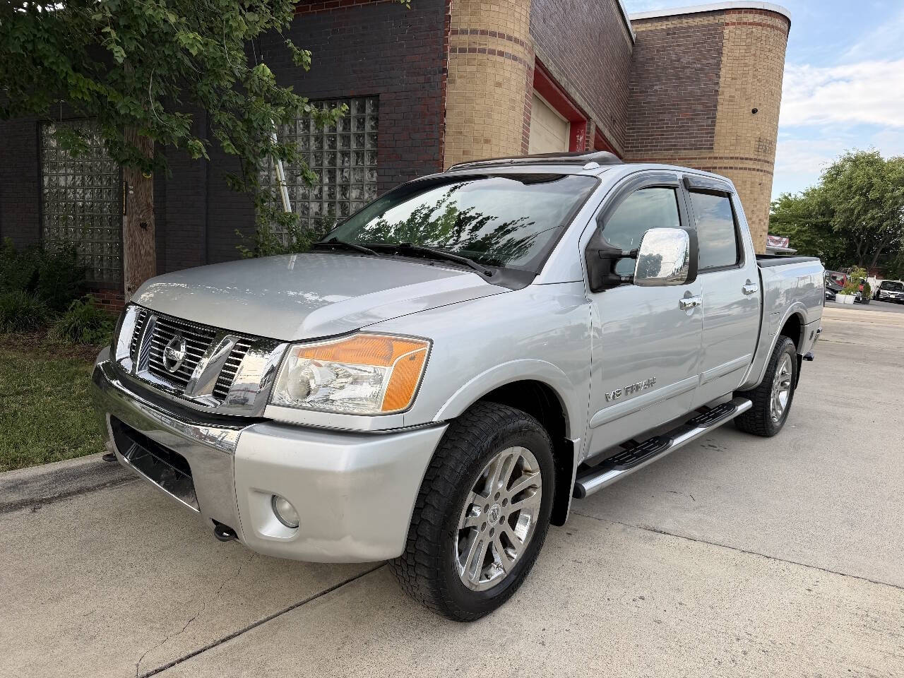 2011 Nissan Titan SL Crew Cab for sale in Winchester VA