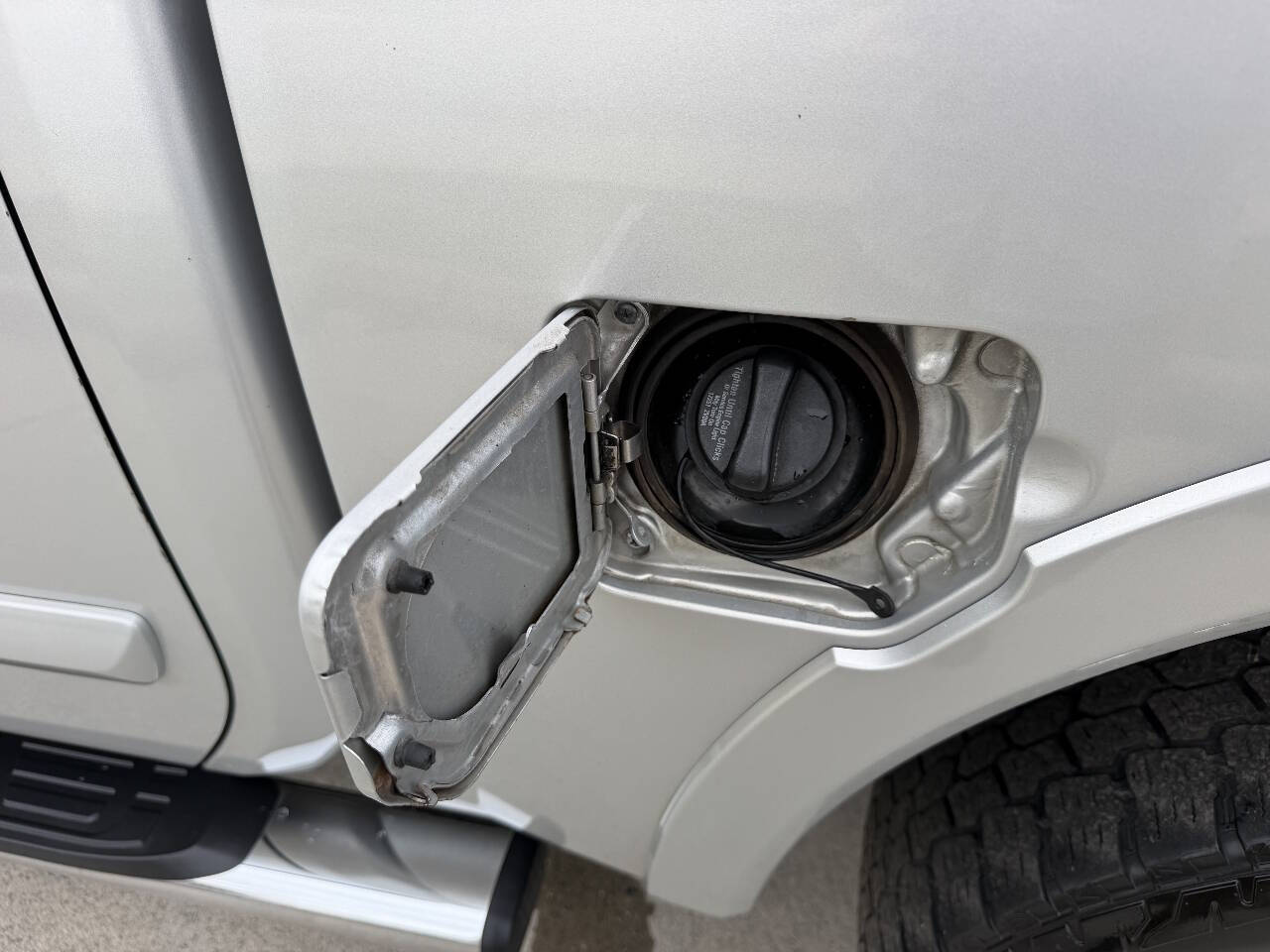 2011 Nissan Titan SL Crew Cab photo 42
