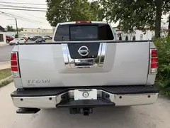 2011 Nissan Titan Crew Cab SL  Pickup 4D 5 1/2 ft photo 7