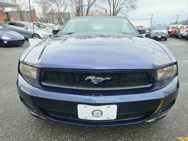 2012 Ford Mustang Convertible 2D photo 2