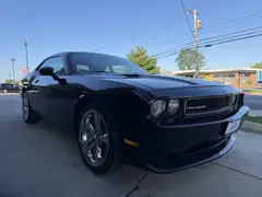 2013 Dodge Challenger SXT Coupe 2D photo 4